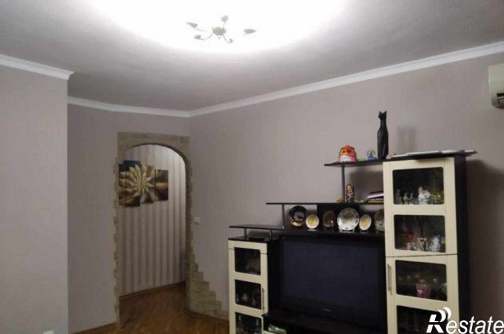3-комн квартира улица Кривоноса, 5