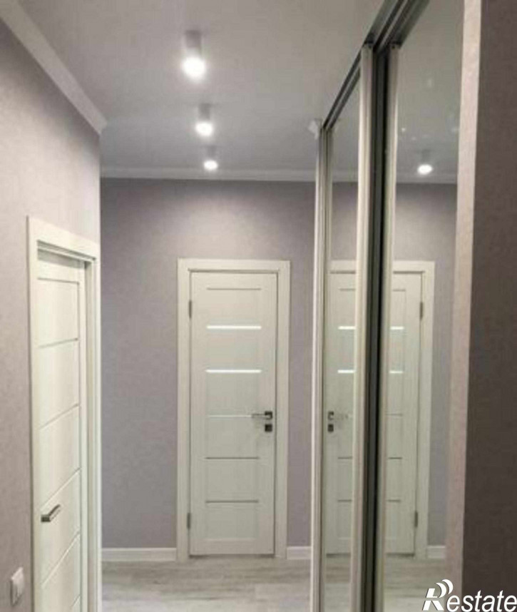 3-комн квартира улица Ерёменко, 110с2