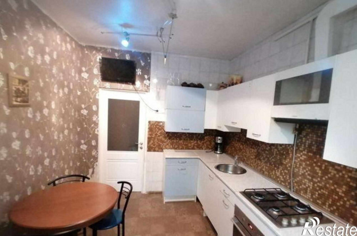 3-комн квартира Будённовский проспект, 92