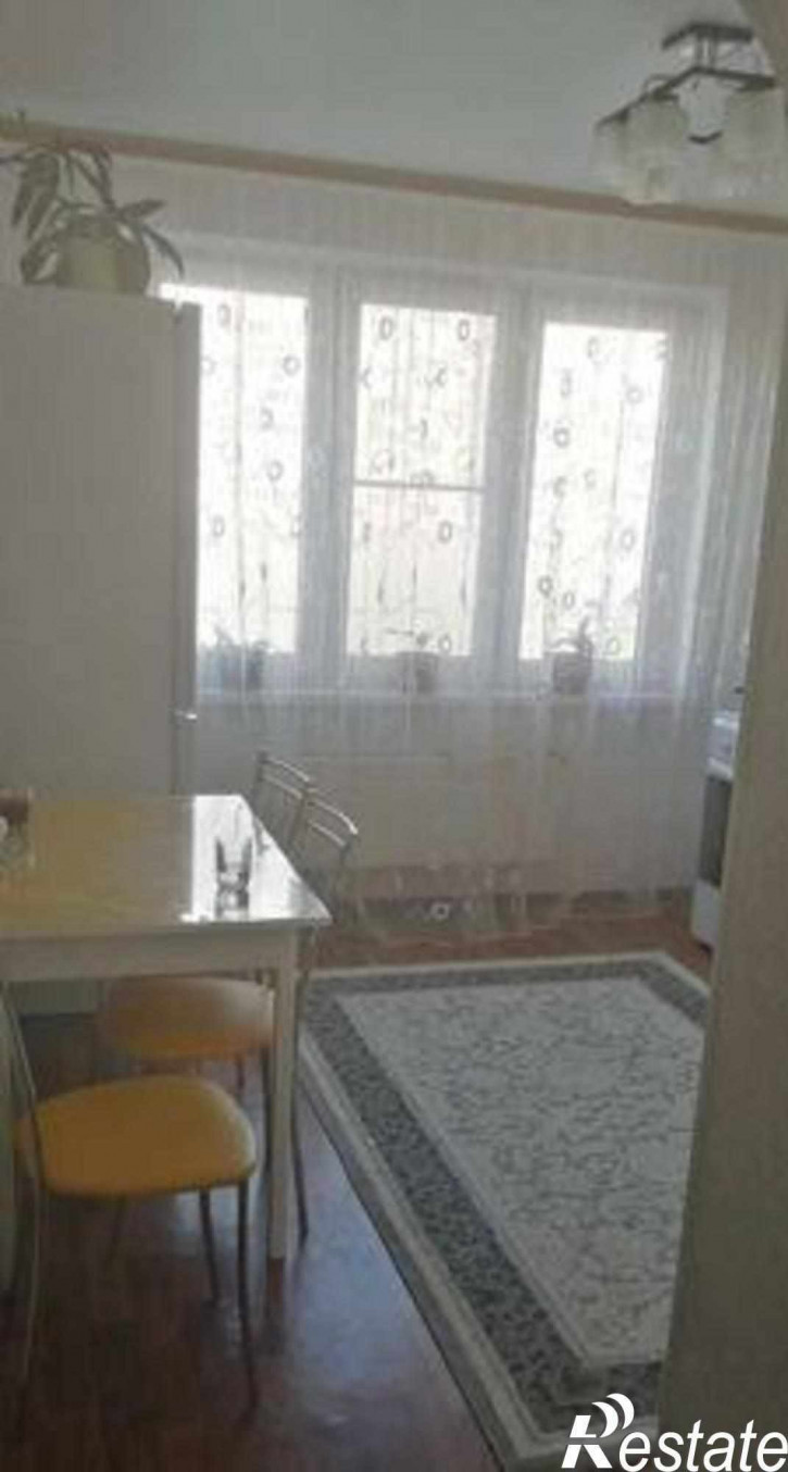 2-комн квартира улица Платона Кляты, 1