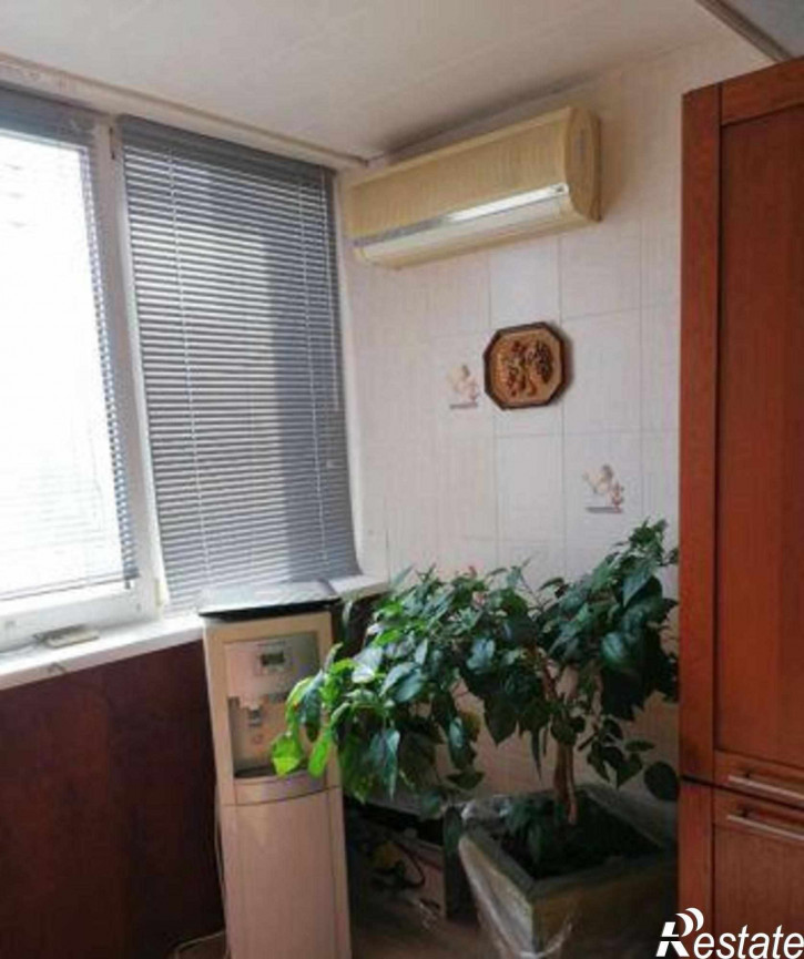 3-комн квартира проспект Космонавтов, 17