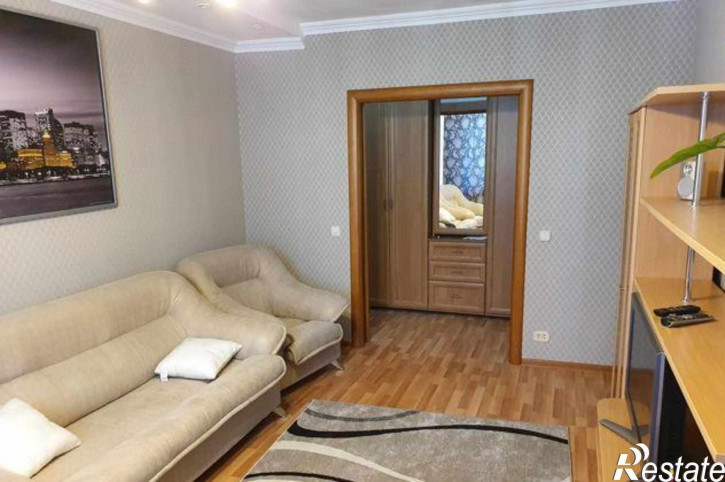 3-комн квартира улица Ерёменко, 50/2