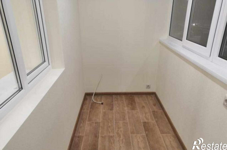 2-комн квартира улица Шаповалова, 1Вс1