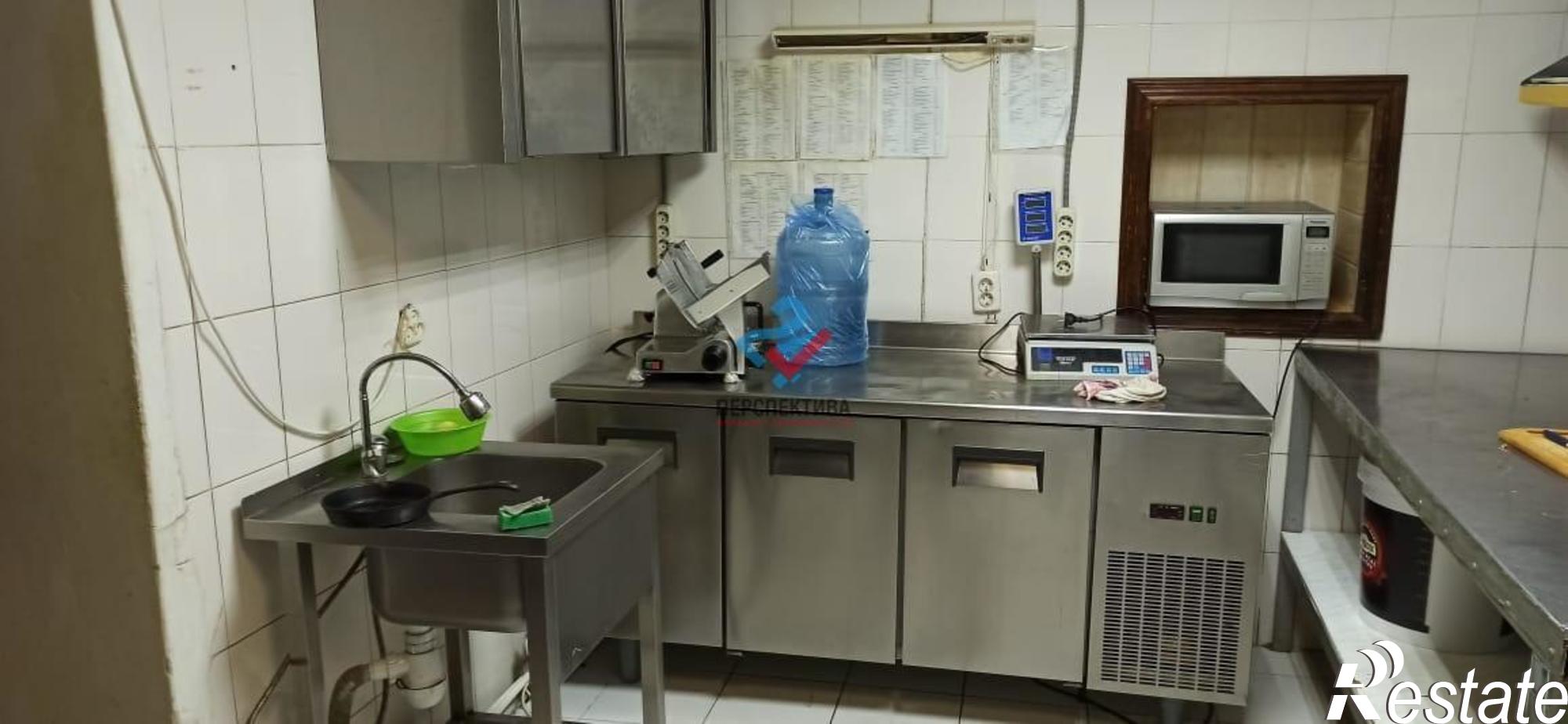 Сдать ресторан, помещение под кафе за 250 000 рублей на улица Максима Горького, 3А