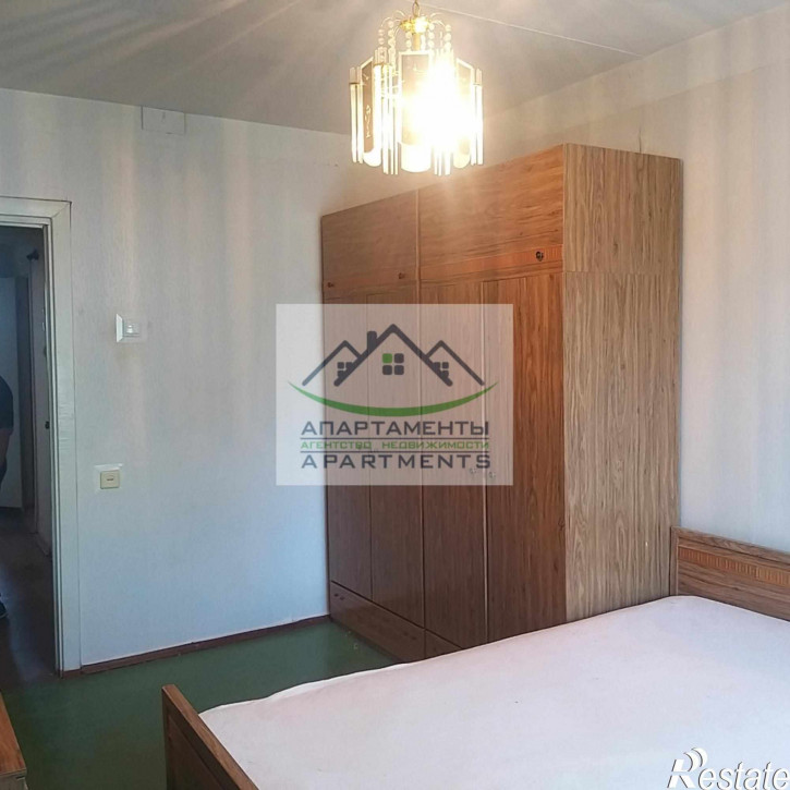 4-комн квартира Крайнего ул, 4
