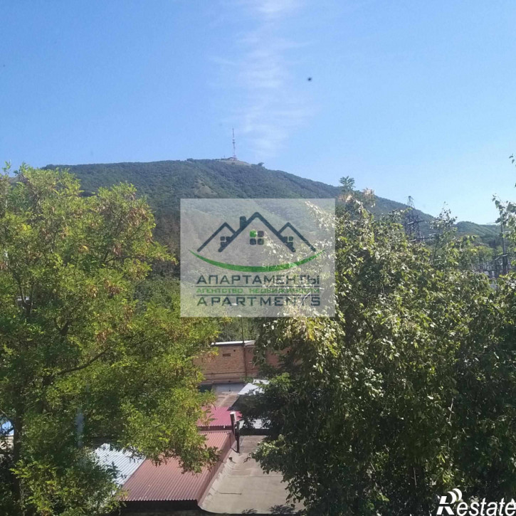 4-комн квартира Крайнего ул, 4