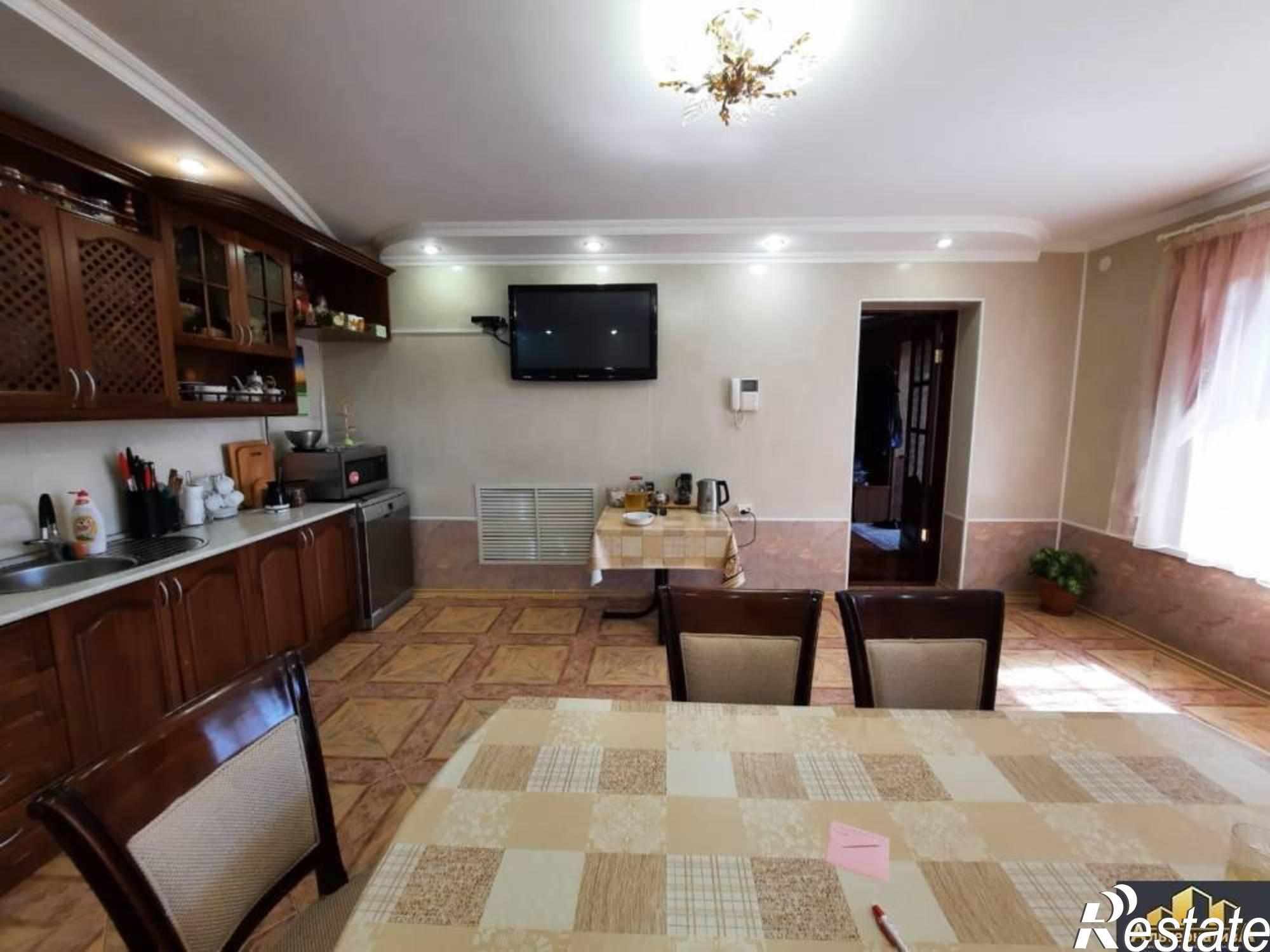 Купить дачу, дом, коттедж за 50 000 000 рублей на Ломоносова ул.
