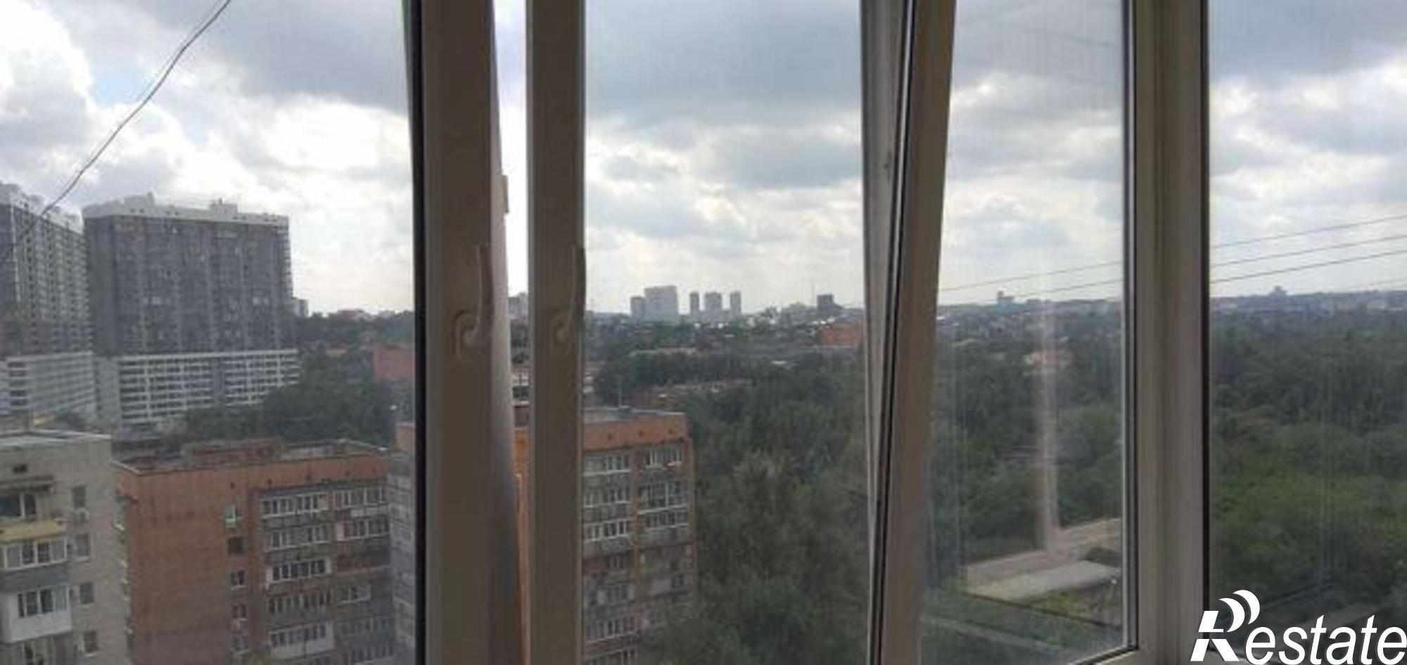 Купить квартиру за 2 300 000 рублей на Тракторная улица, 7