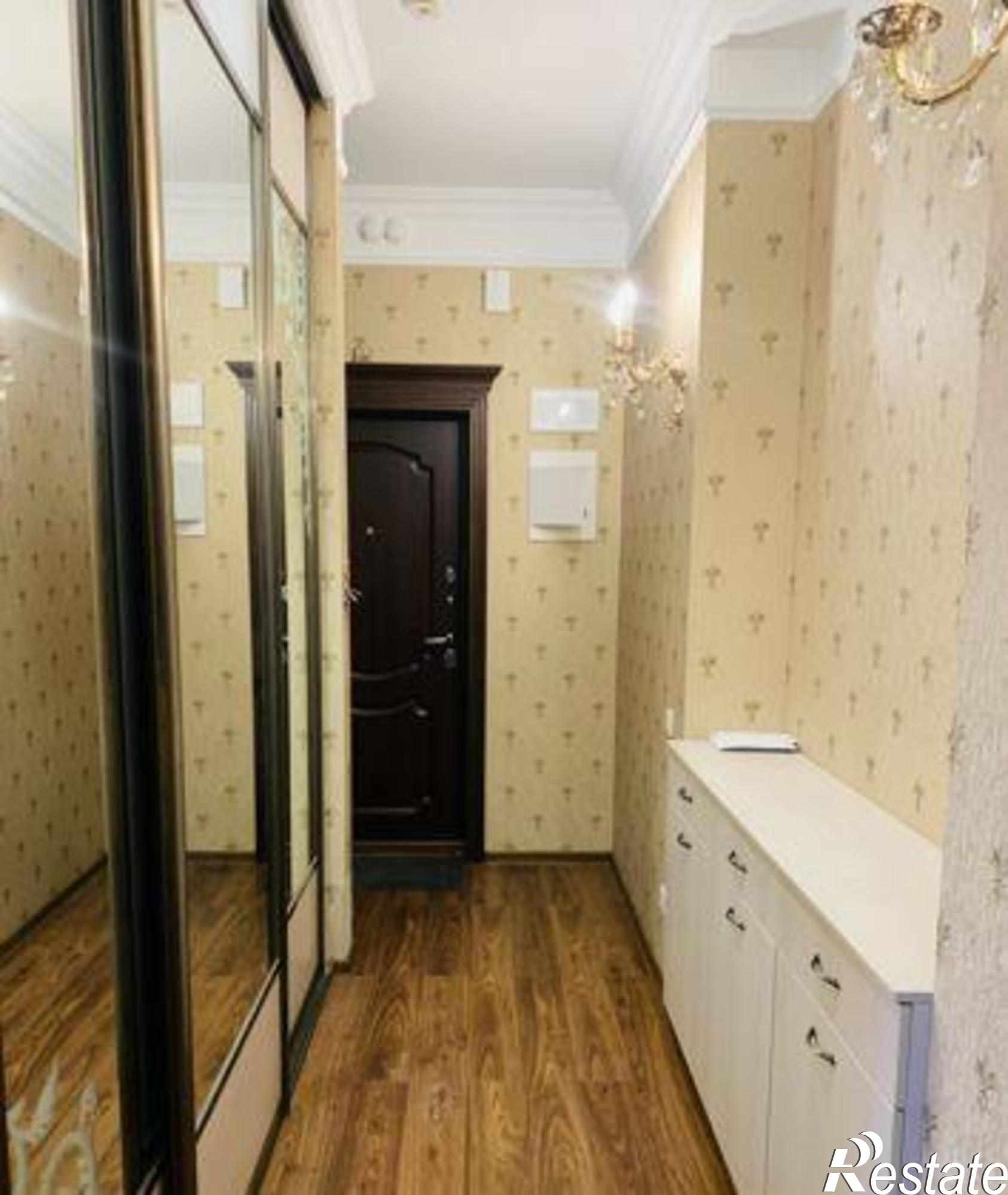 Купить квартиру за 7 990 000 рублей на улица Варфоломеева, 34
