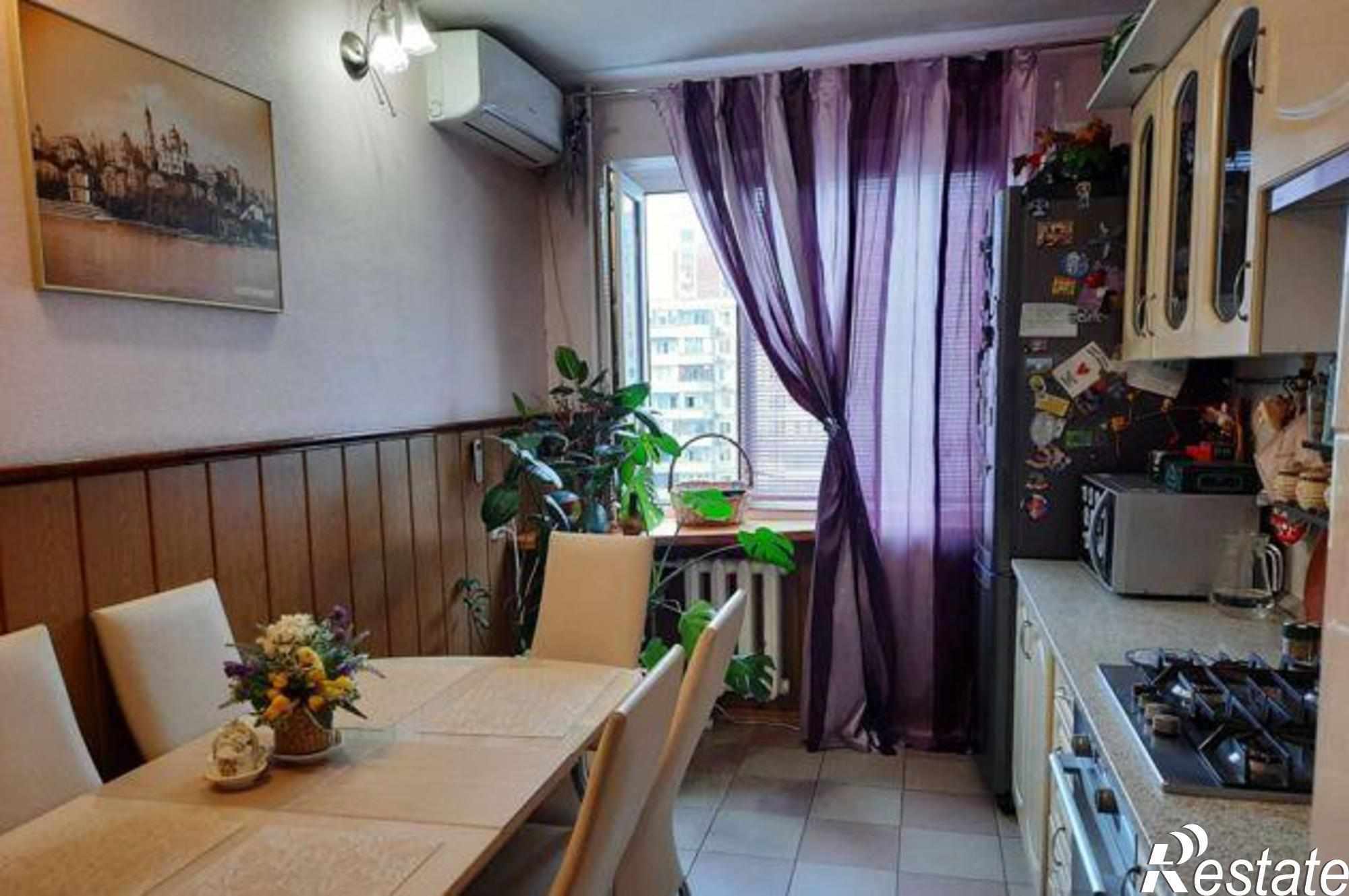 Купить квартиру за 5 360 000 рублей на улица 339-й Стрелковой Дивизии, 25/2