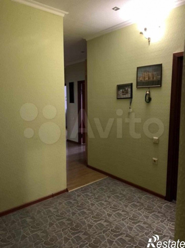 4-комн квартира Комарова улица, 101