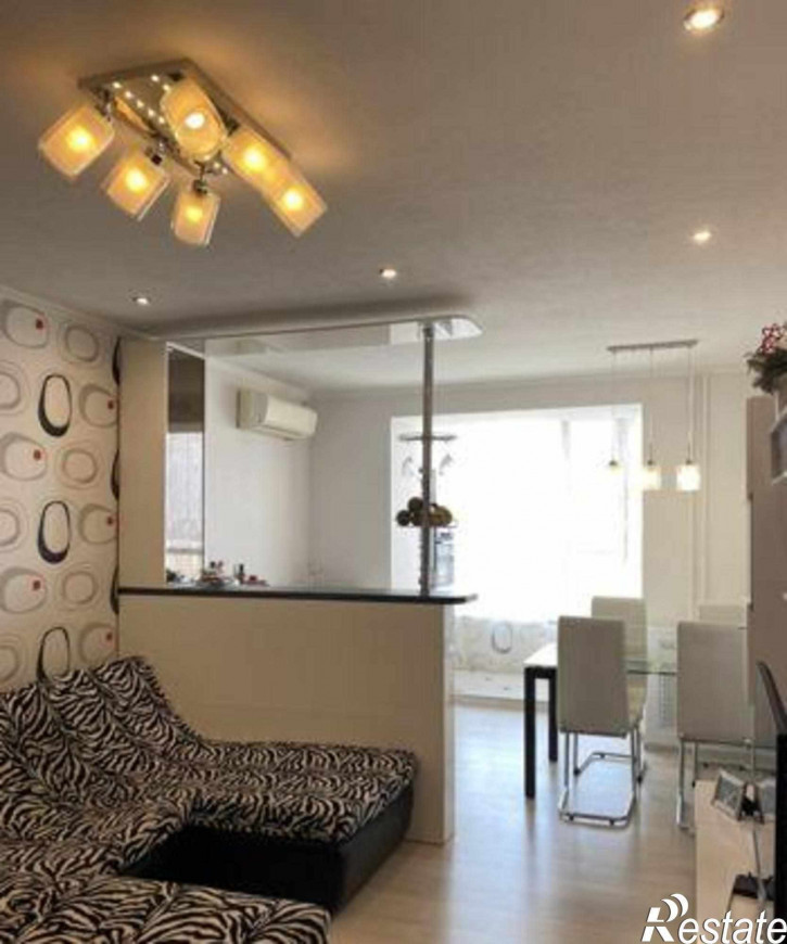 3-комн квартира проспект Королёва, 25Г