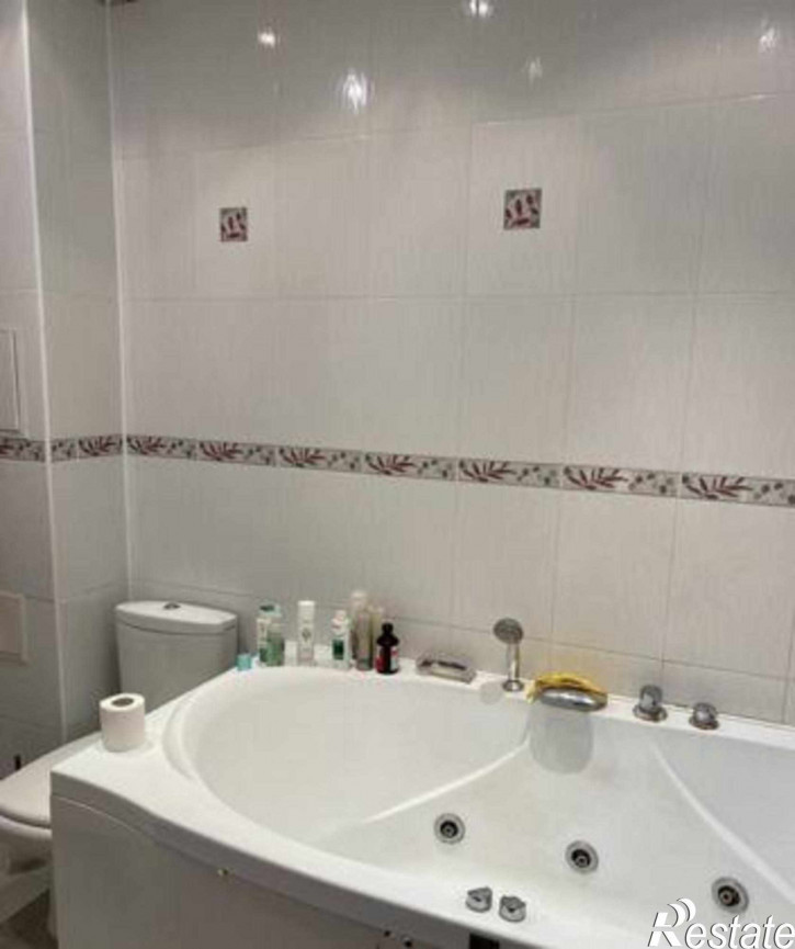 3-комн квартира проспект Королёва, 25Г