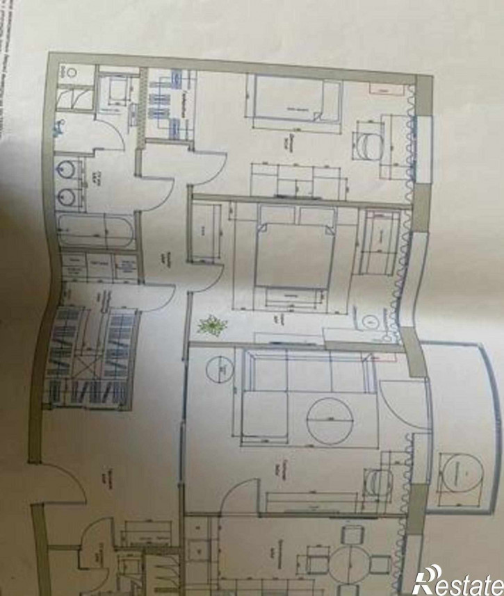 3-комн квартира улица Максима Горького, 240