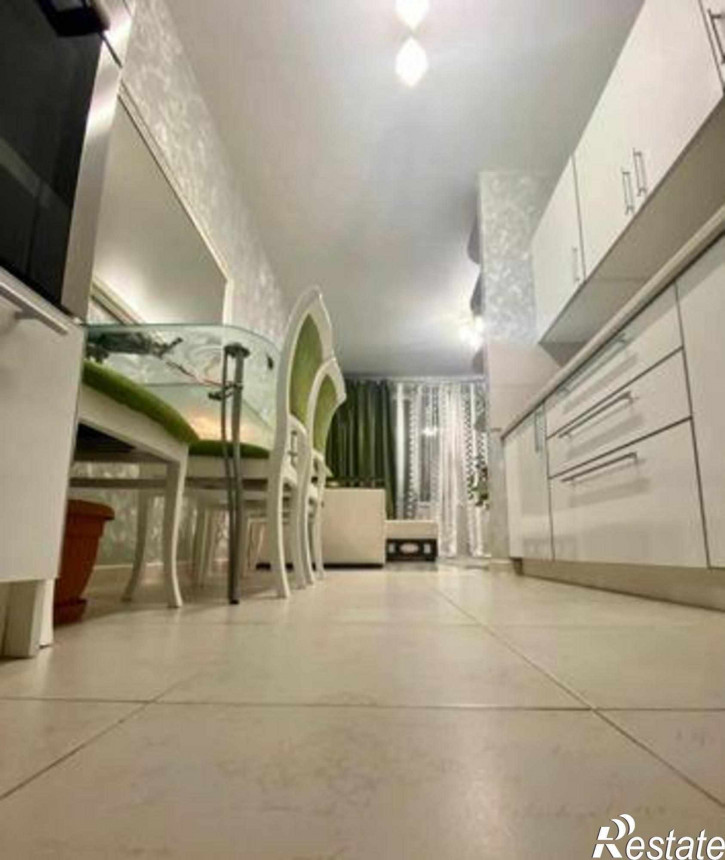 2-комн квартира улица Скачкова, 52