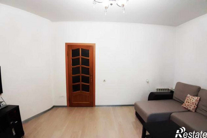 2-комн квартира улица 3-я Линия, 28