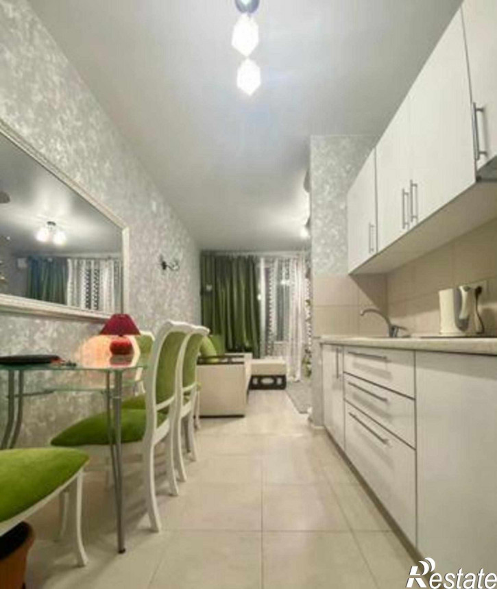 2-комн квартира улица Скачкова, 52