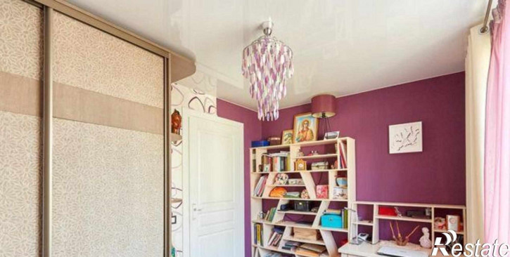 3-комн квартира улица Красных Зорь, 15