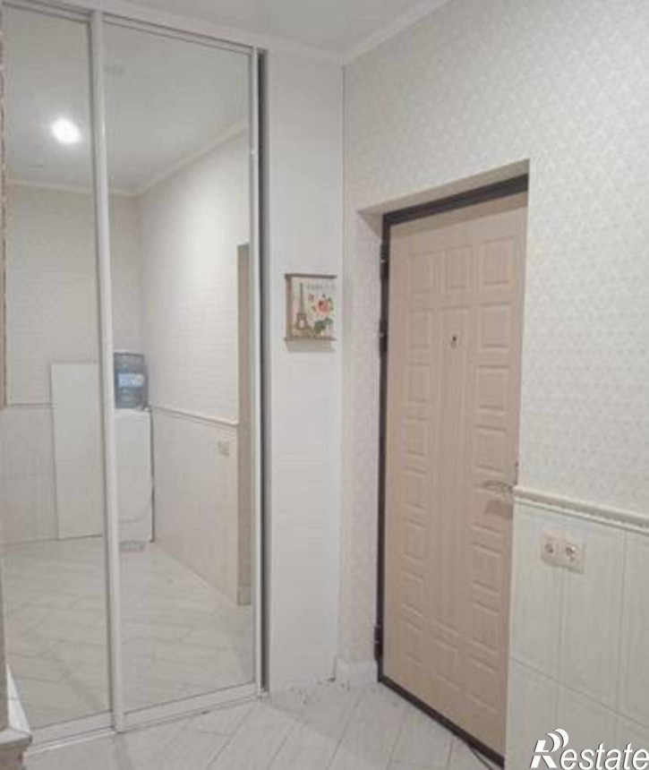 2-комн квартира улица Рыльского, 1