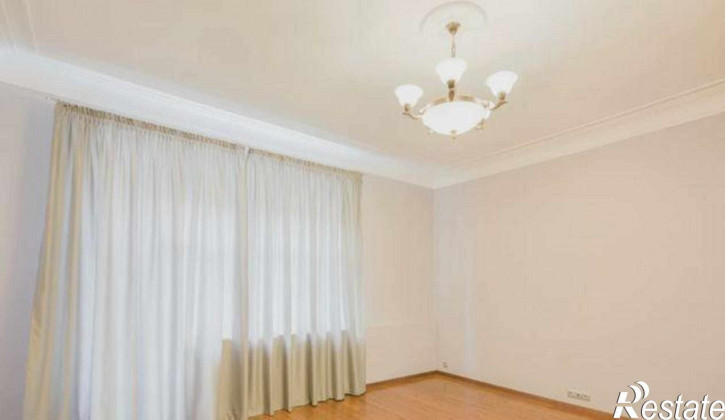 2-комн квартира в новом доме улица Жмайлова, 4Г
