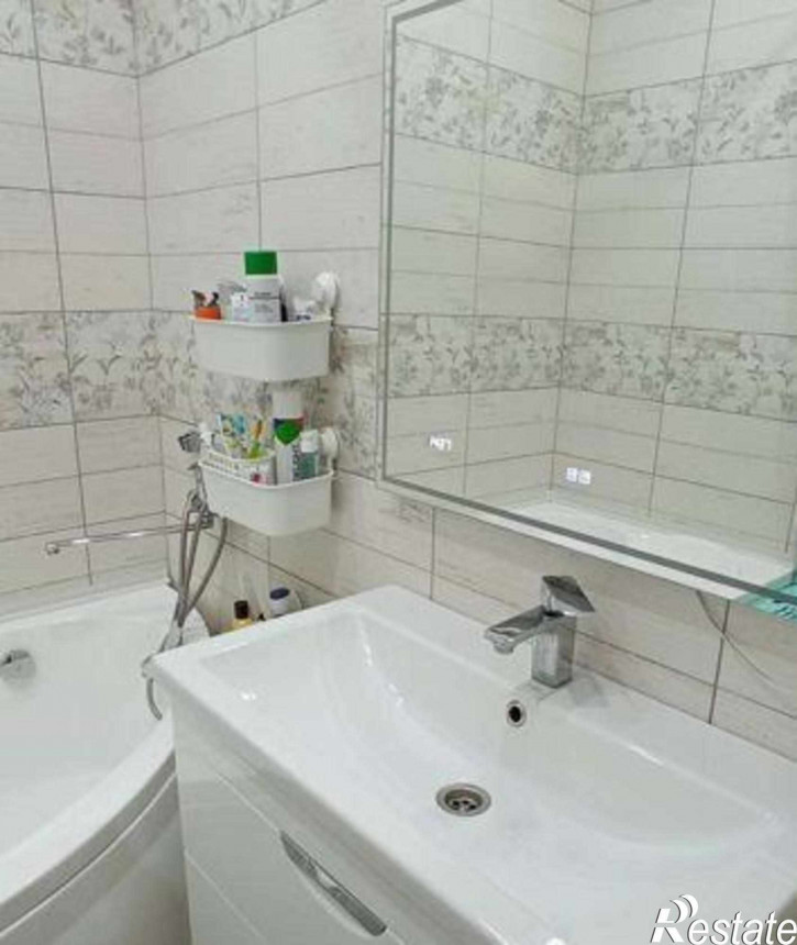 3-комн квартира улица 45-я Линия, 58