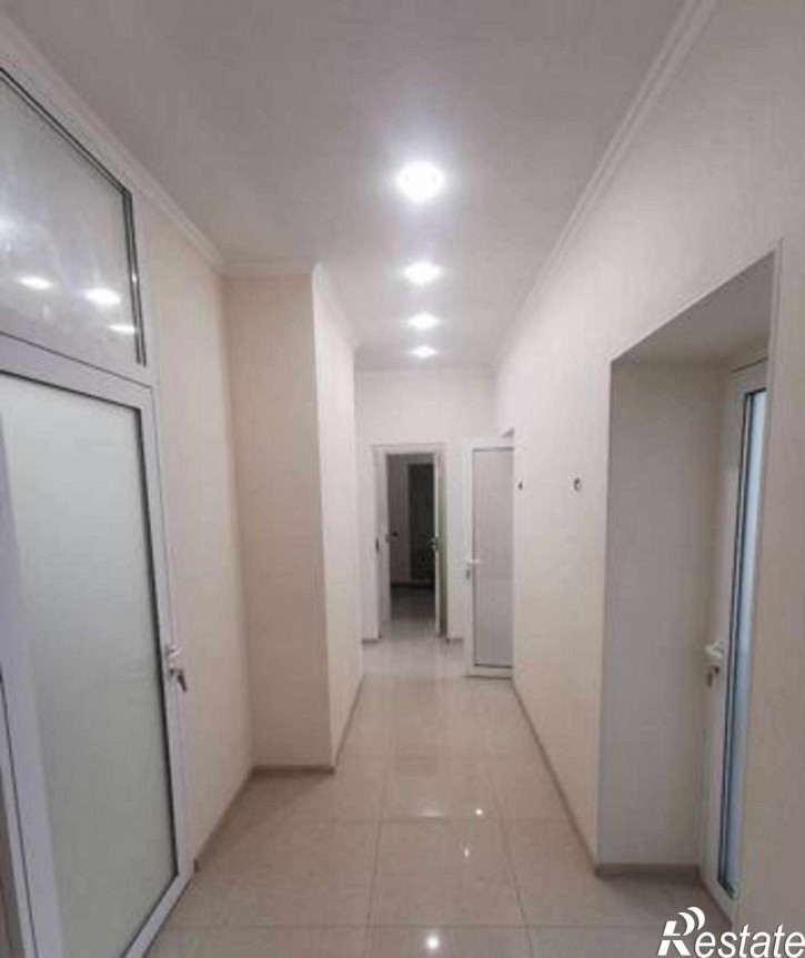3-комн квартира улица 14-я Линия, 70