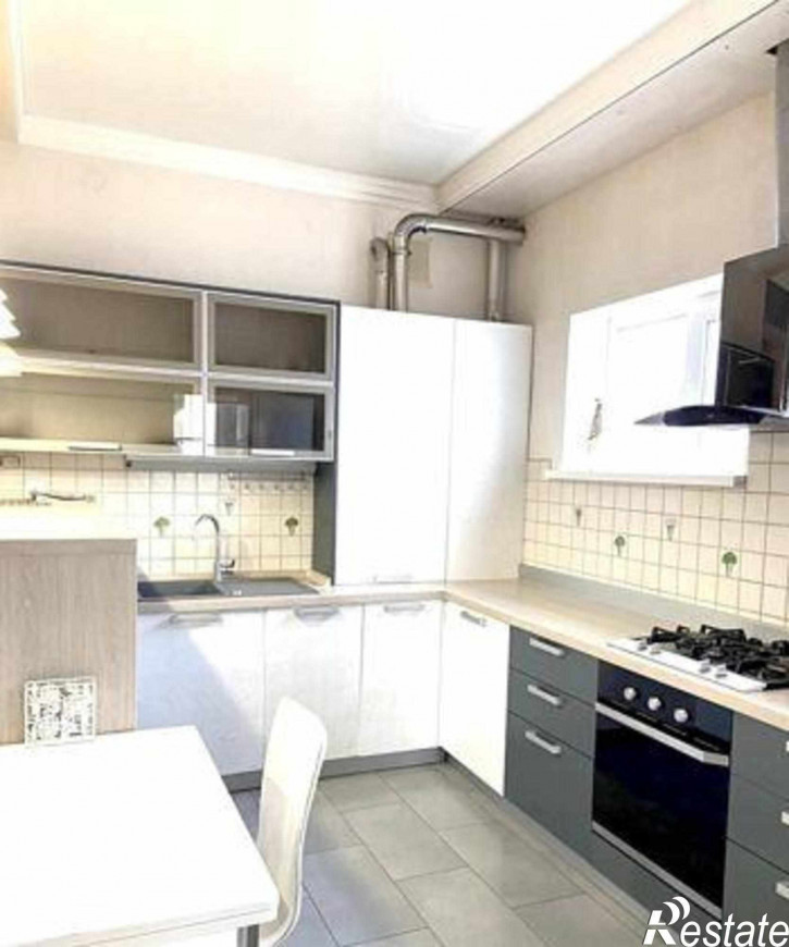 2-комн квартира улица Варфоломеева, 315