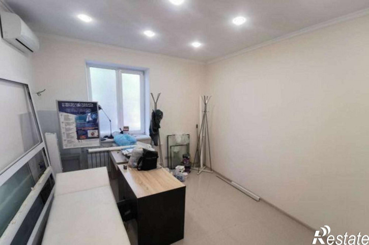 3-комн квартира улица 14-я Линия, 70