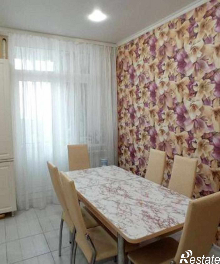 3-комн квартира улица 45-я Линия, 58