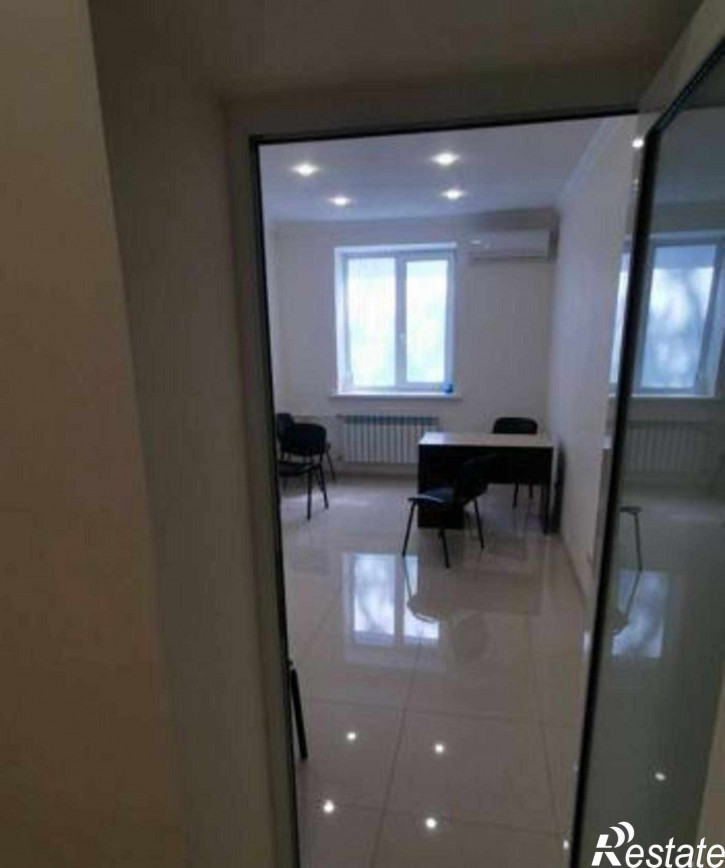 3-комн квартира улица 14-я Линия, 70