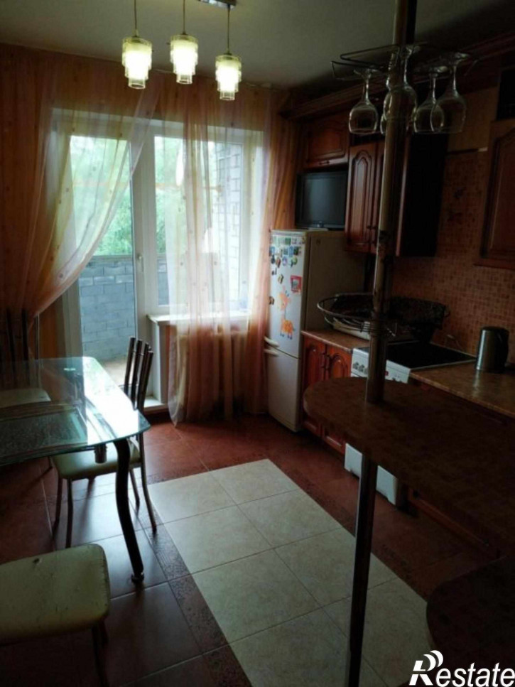 2-комн квартира Комиссарова ул, 4А