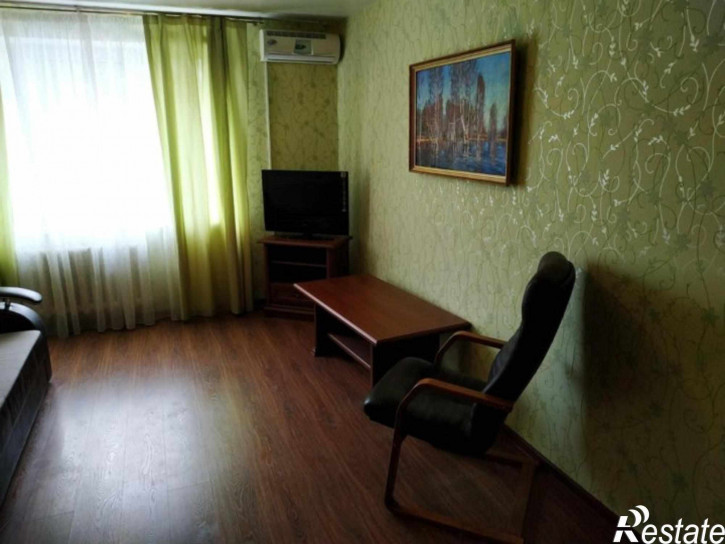 2-комн квартира Комиссарова ул, 4А