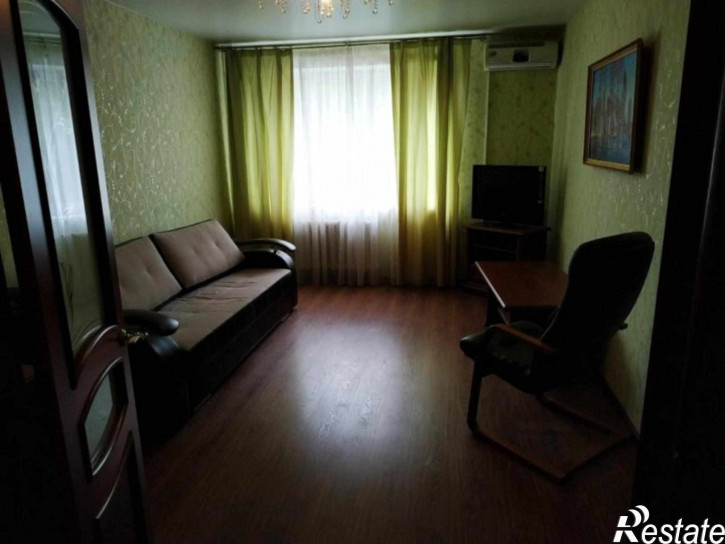 2-комн квартира Комиссарова ул, 4А