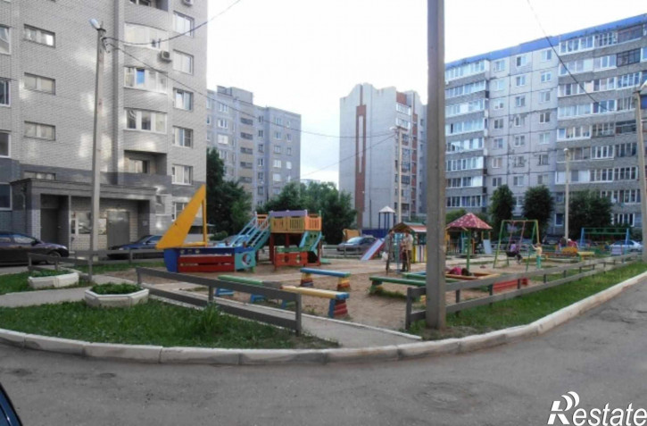 2-комн квартира Комиссарова ул, 4А