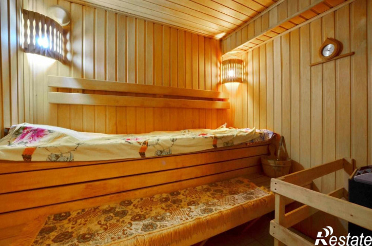 3-комн квартира Молодежная улица, 6