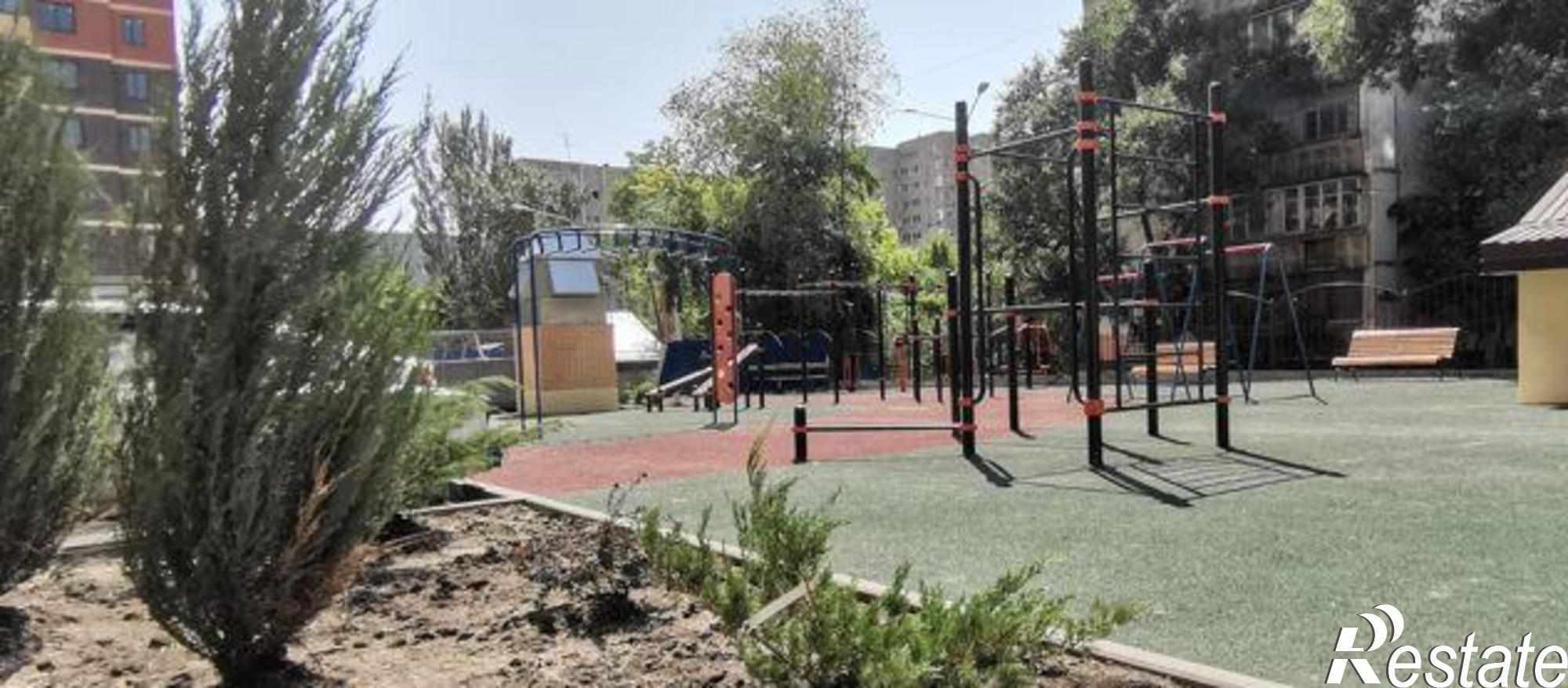 Купить квартиру за 2 130 000 рублей на бульвар Комарова, 30/2с2
