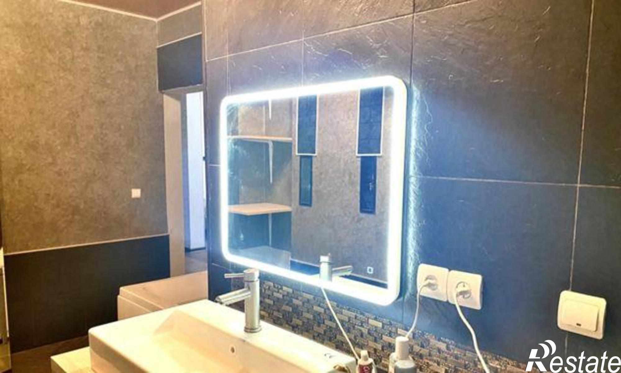 Купить квартиру за 3 760 000 рублей на улица 16-я Линия, 8