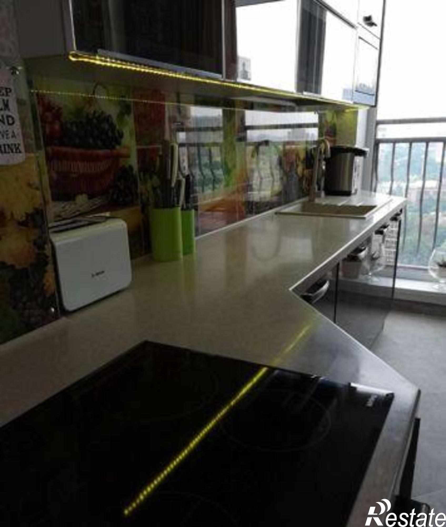Купить квартиру за 12 410 000 рублей на улица Варфоломеева, 34