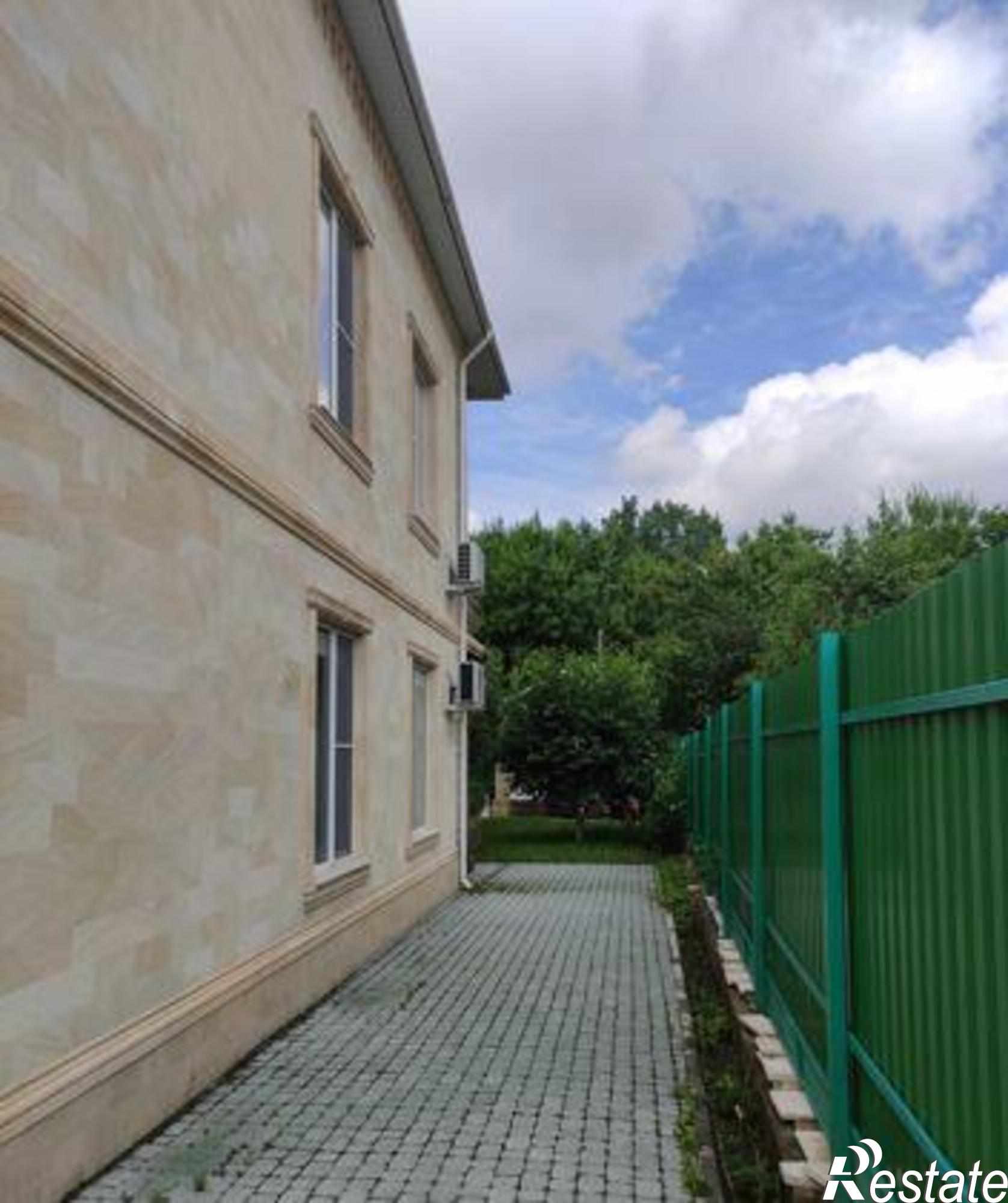 Купить дачу, дом, коттедж за 25 650 000 рублей на 1-я Пляжная улица, 20