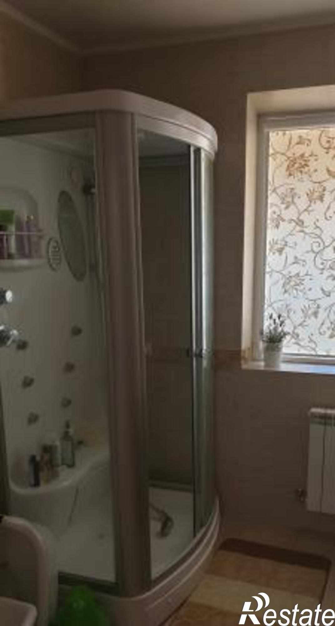Купить дачу, дом, коттедж за 11 400 000 рублей на улица Коминтерна, 116