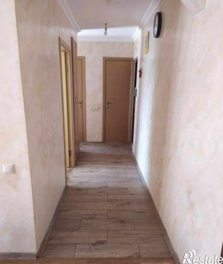 3-комн квартира Вятская улица, 110