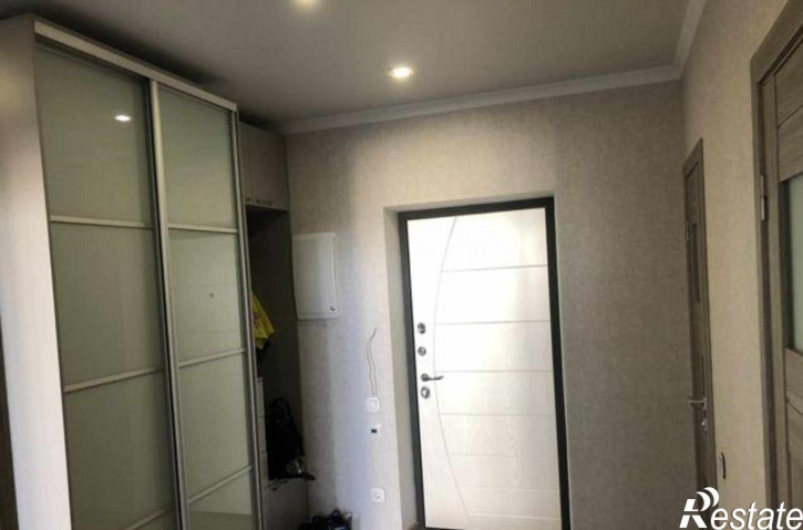 3-комн квартира проспект Королёва, 20А