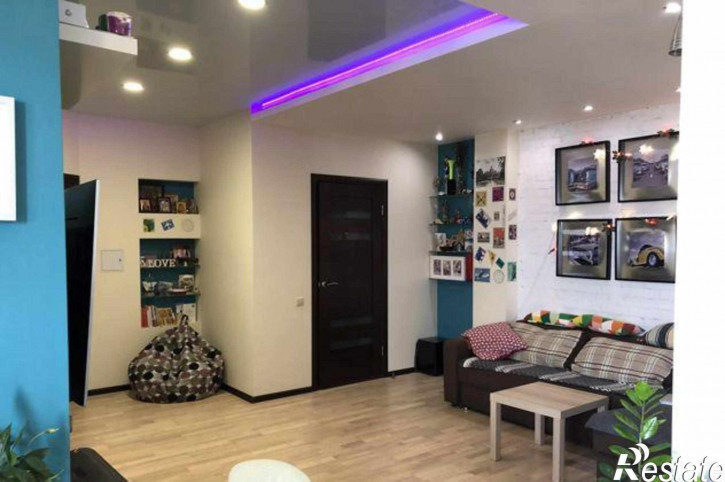3-комн квартира 20-я улица, 43