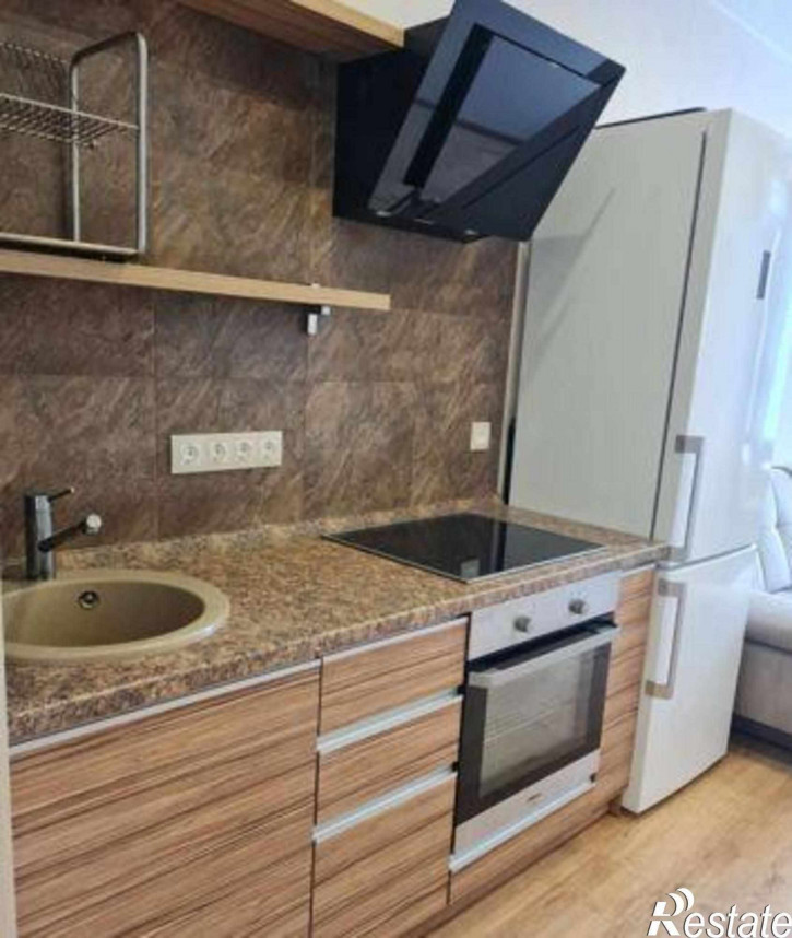 2-комн квартира улица Тельмана, 110с2