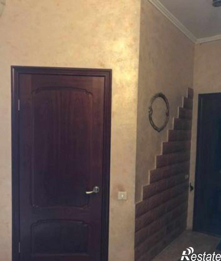 3-комн квартира улица Амиряна, 1А