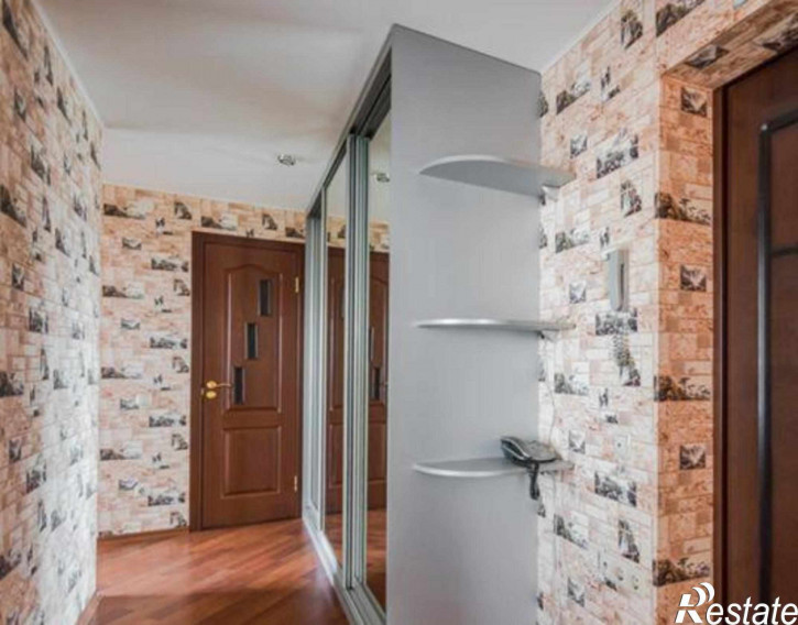 2-комн квартира улица Ерёменко, 83