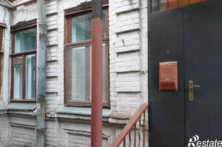 3-комн квартира улица Обороны, 64
