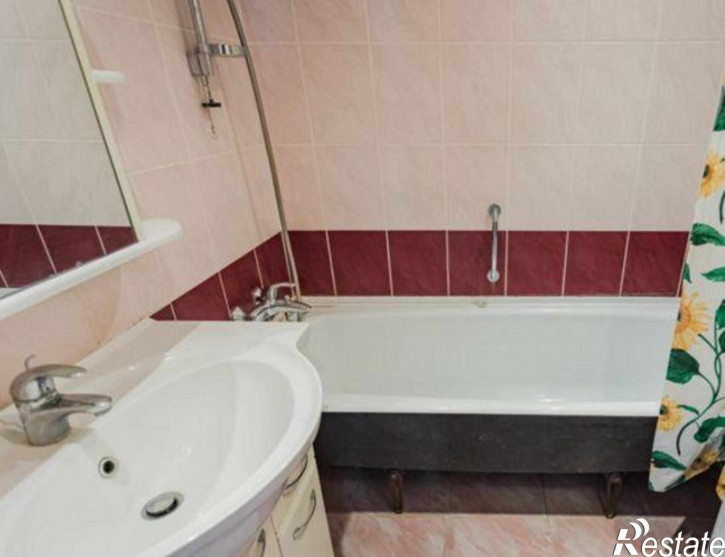 2-комн квартира улица Ерёменко, 83