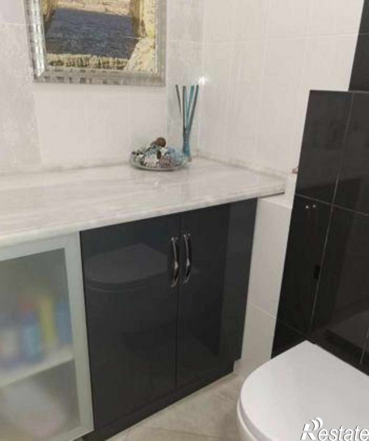 3-комн квартира улица Варфоломеева, 34