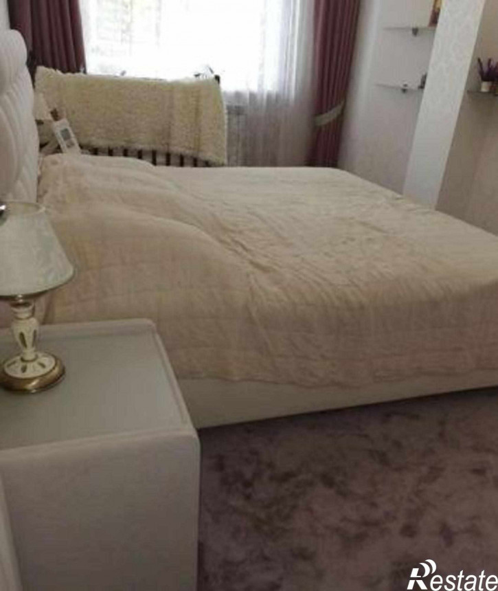3-комн квартира улица Варфоломеева, 34
